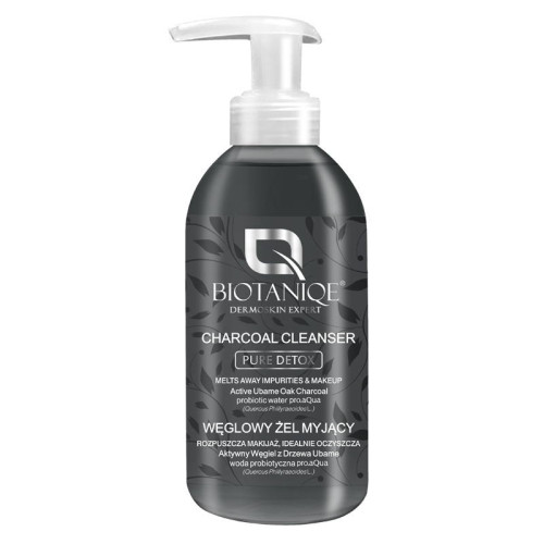 Biotaniqe Очищающий гель для лица с активированным бамбуковым углем Pure Detox